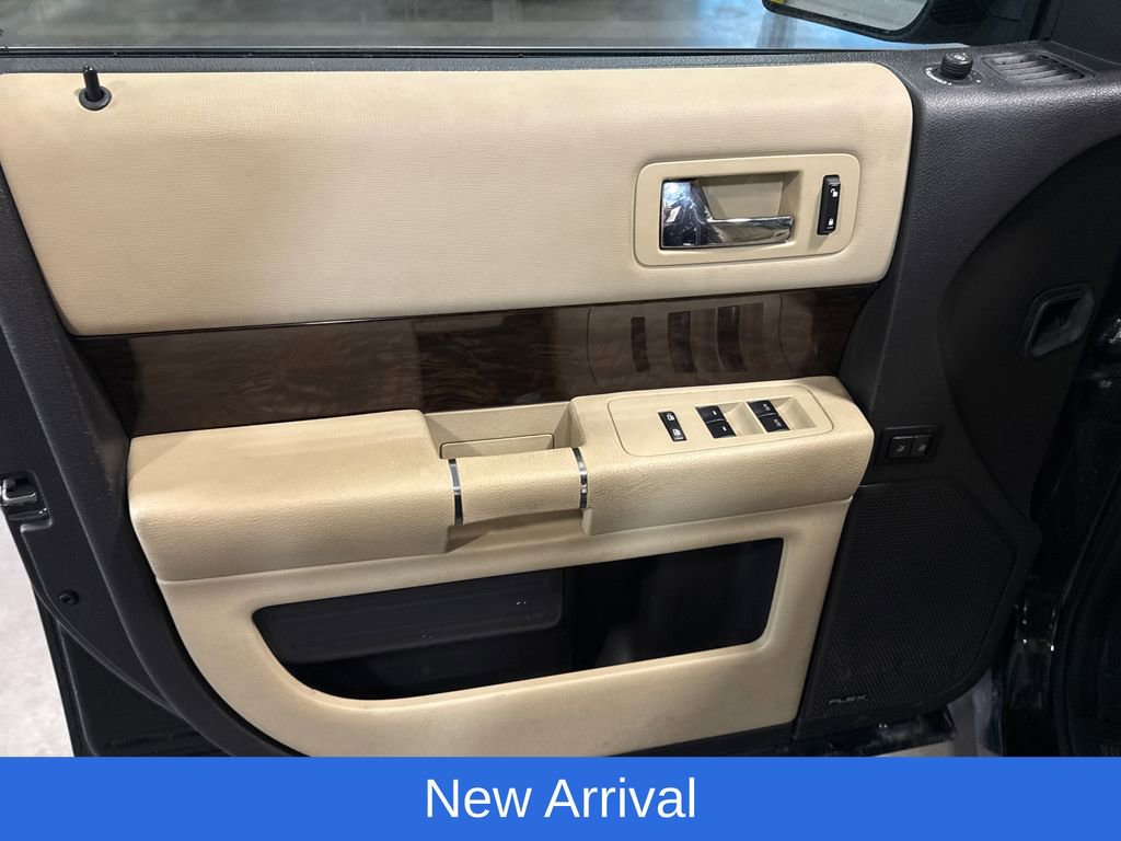 Used 2018 Ford Flex Limited w/ Equipment Group 303A AWD/4WD image 9