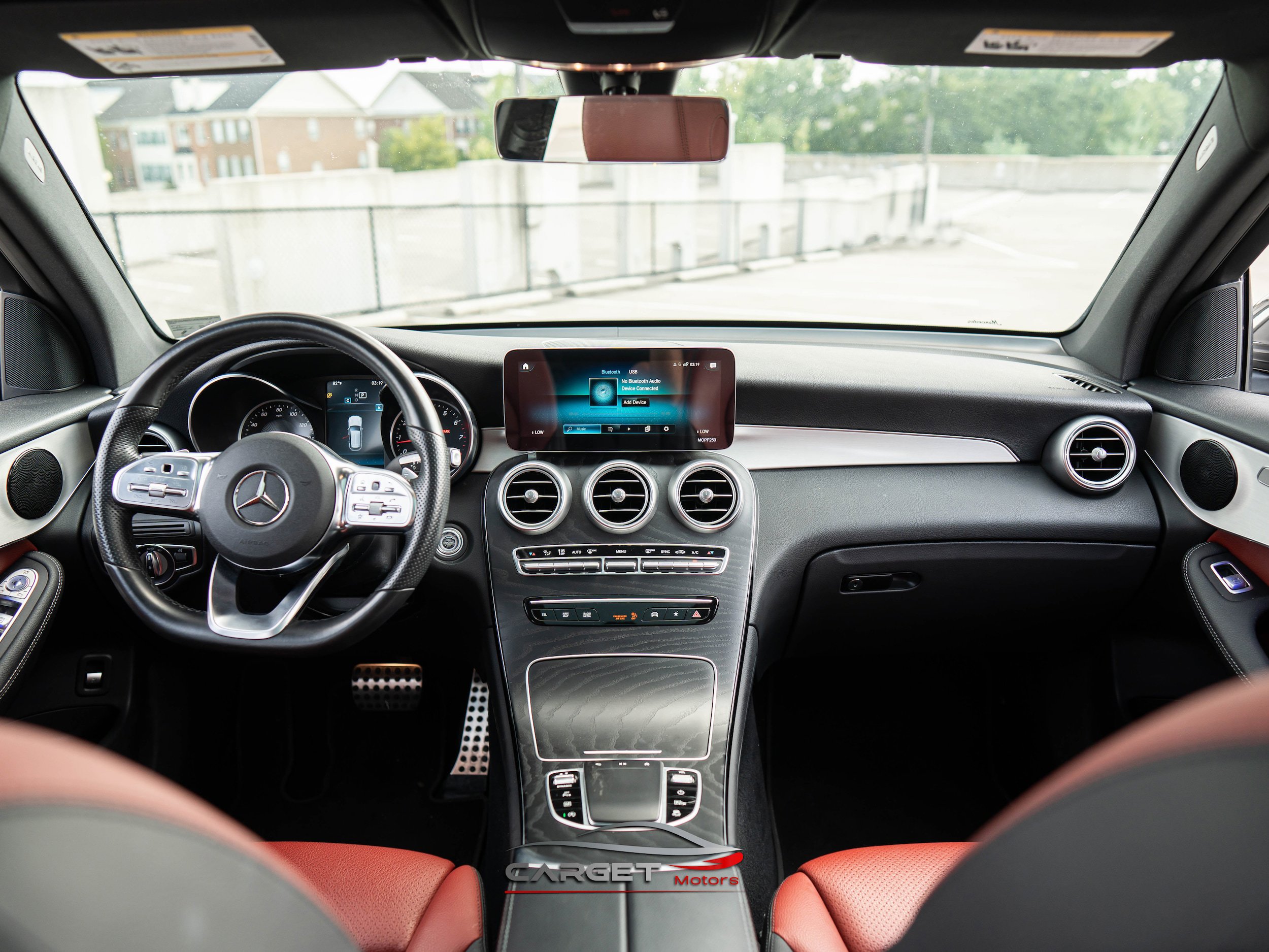 Used 2021 Mercedes-Benz GLC 300 4MATIC w/ AMG Line image 19