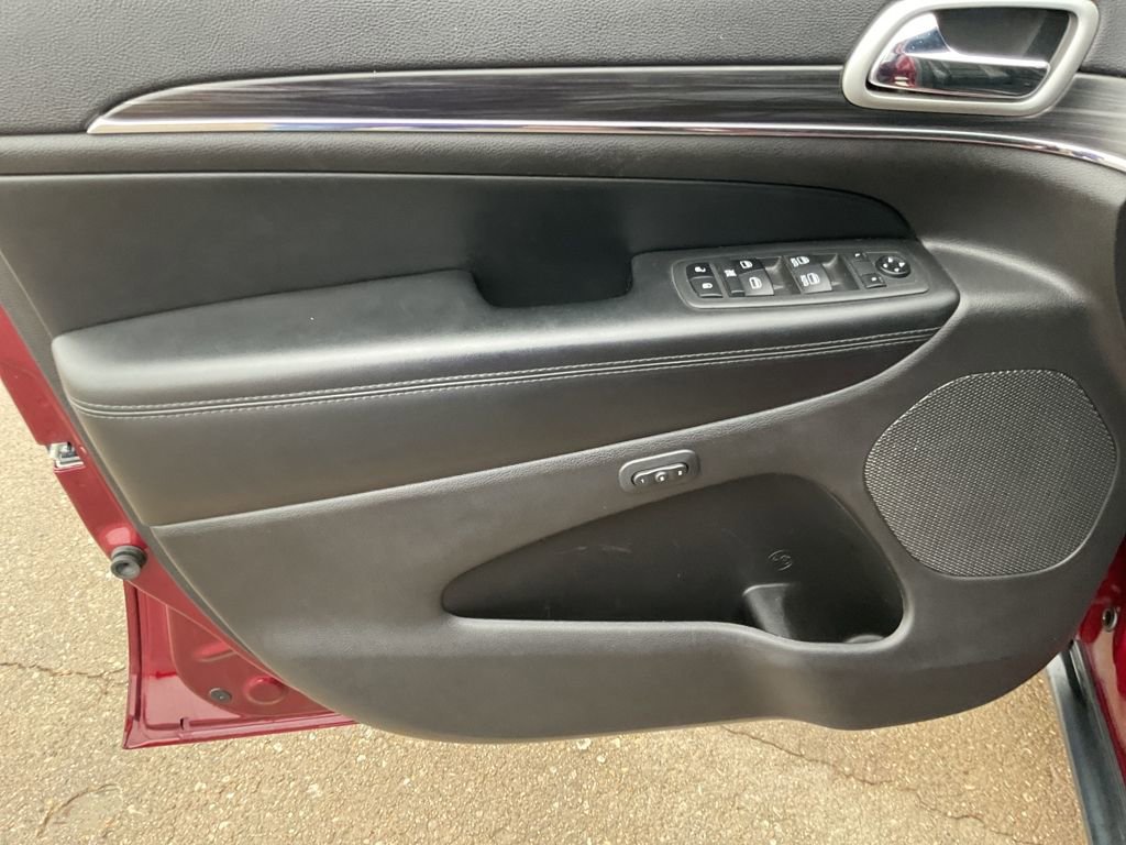 Used 2019 Jeep Grand Cherokee Limited w/ Luxury Group II image 10