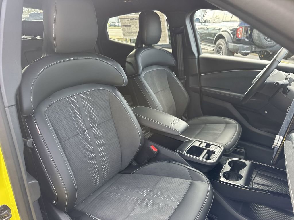 Used 2025 Ford Mustang Mach-E GT image 27