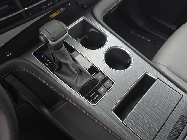 Used 2025 Toyota Sienna XLE image 26