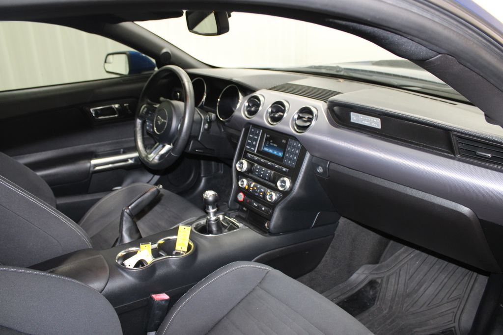 Used 2017 Ford Mustang GT RWD image 27