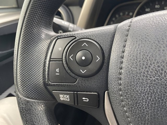 Used 2013 Toyota RAV4 XLE image 14