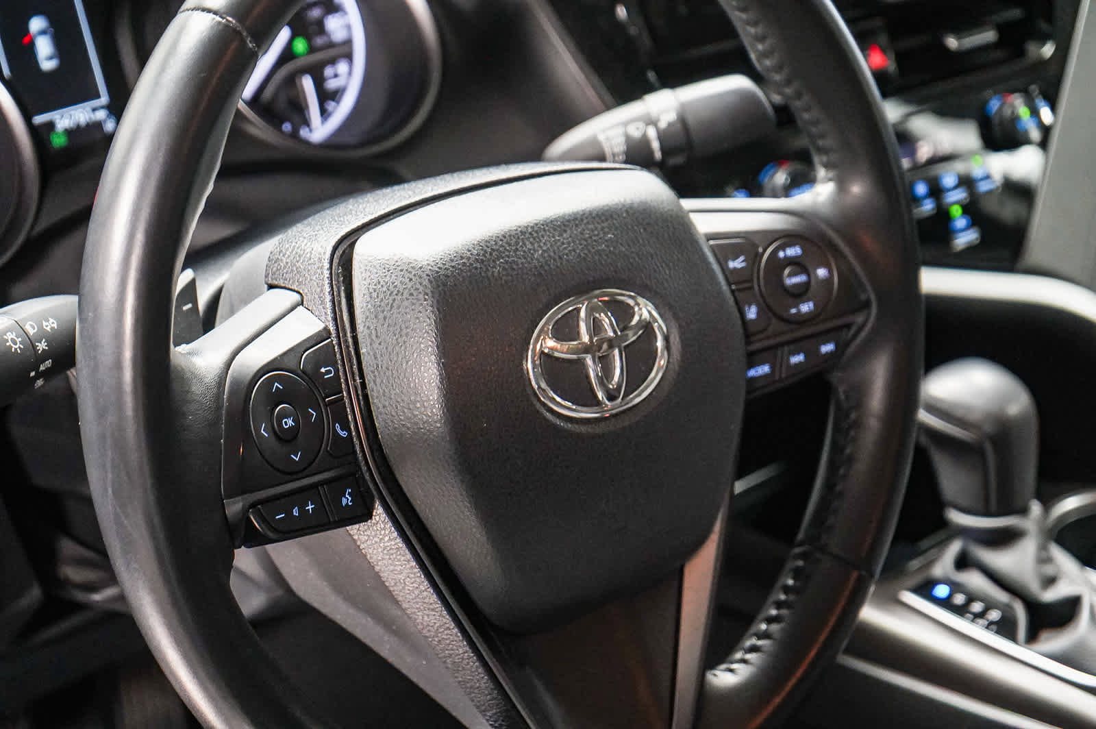 Used 2023 Toyota Camry SE w/ Protection Package (Q2) (TMS) FWD image 23