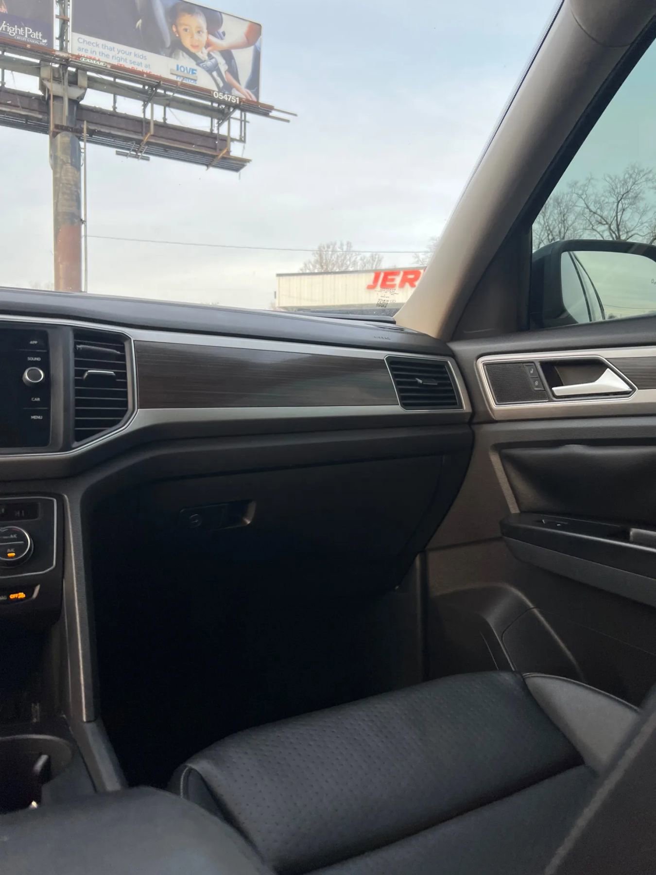 Used 2019 Volkswagen Atlas SE image 23