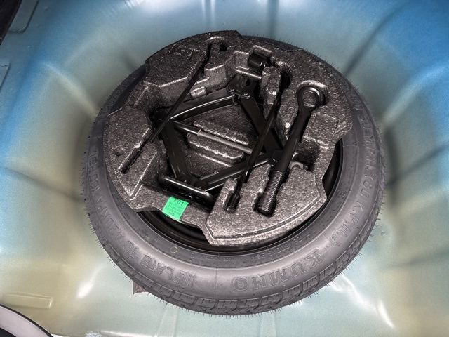 Certified 2025 Hyundai Elantra Sport image 30