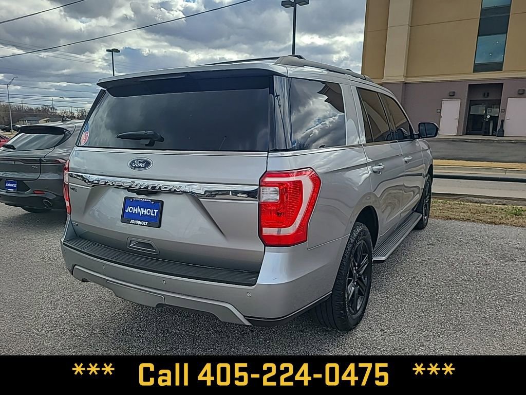 Used 2021 Ford Expedition XLT image 11