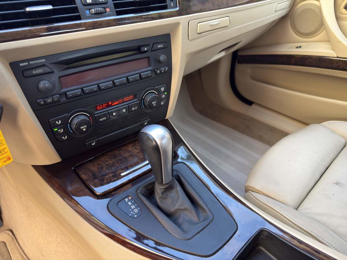 Used 2006 BMW 330i Sedan image 43