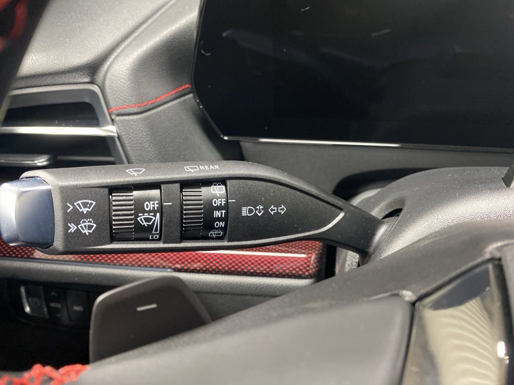 New 2026 Chevrolet Traverse RS w/ LPO, Floor Liner Package AWD/4WD image 42