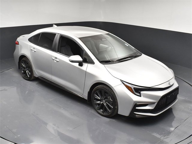 Used 2025 Toyota Corolla SE image 38