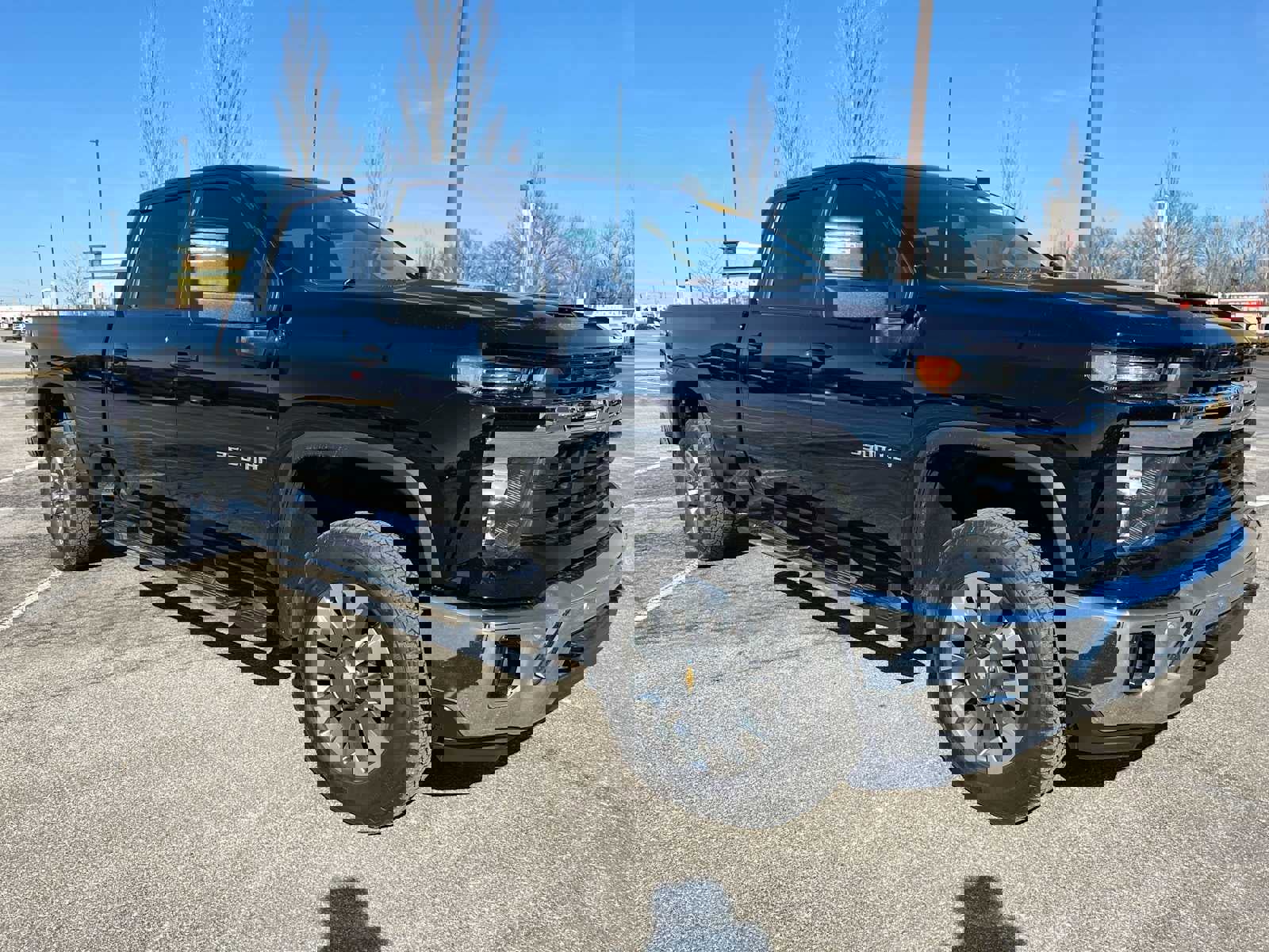 Used 2025 Chevrolet Silverado 3500 LT image 6