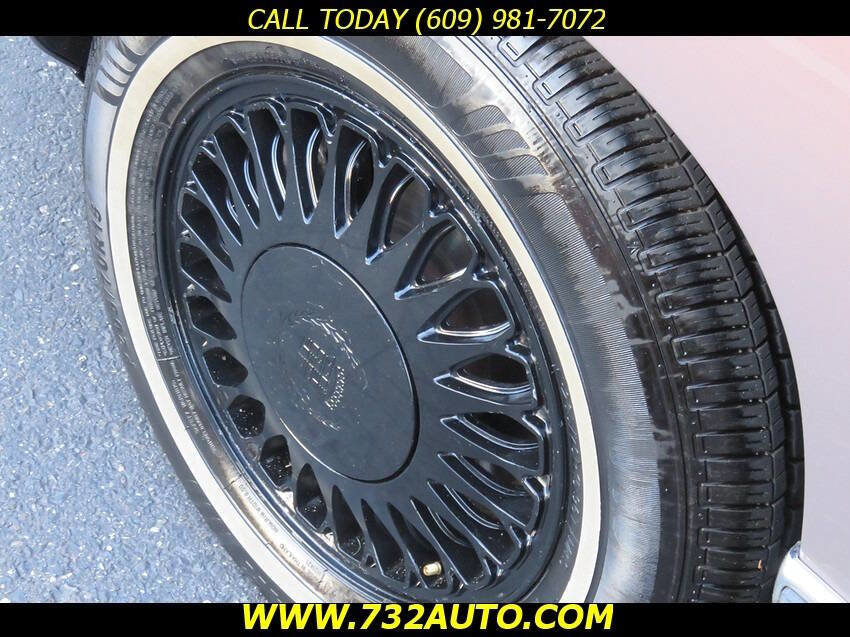 Used 1994 Cadillac De Ville Sedan FWD image 28