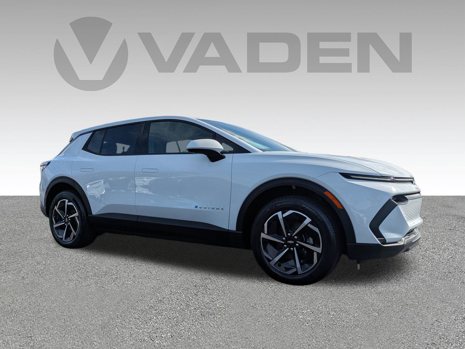 New 2026 Chevrolet Equinox EV LT image 3