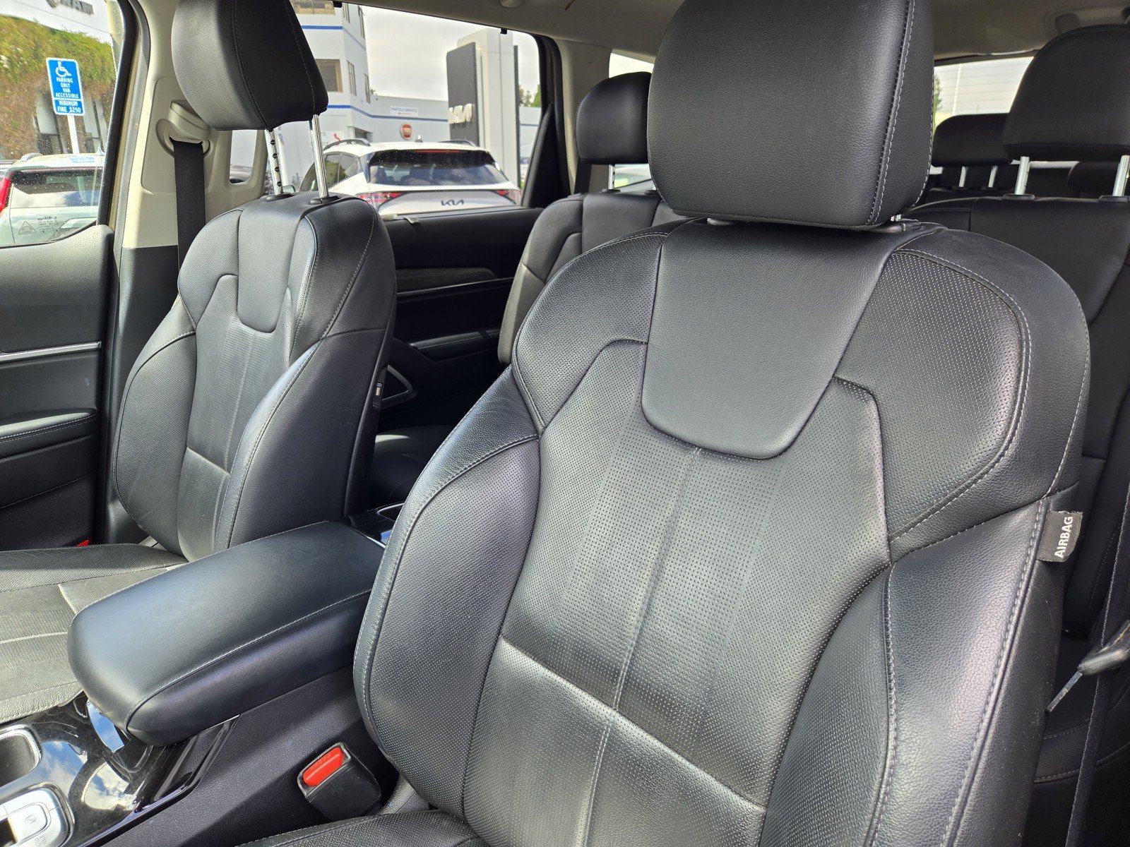 Used 2021 Kia Telluride EX w/ EX Premium Package AWD/4WD image 16
