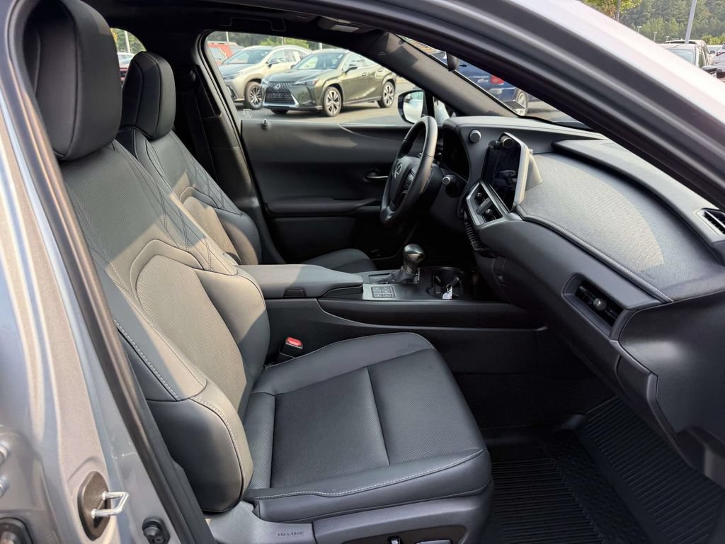 Used 2024 Lexus UX 250h F Sport AWD/4WD image 14