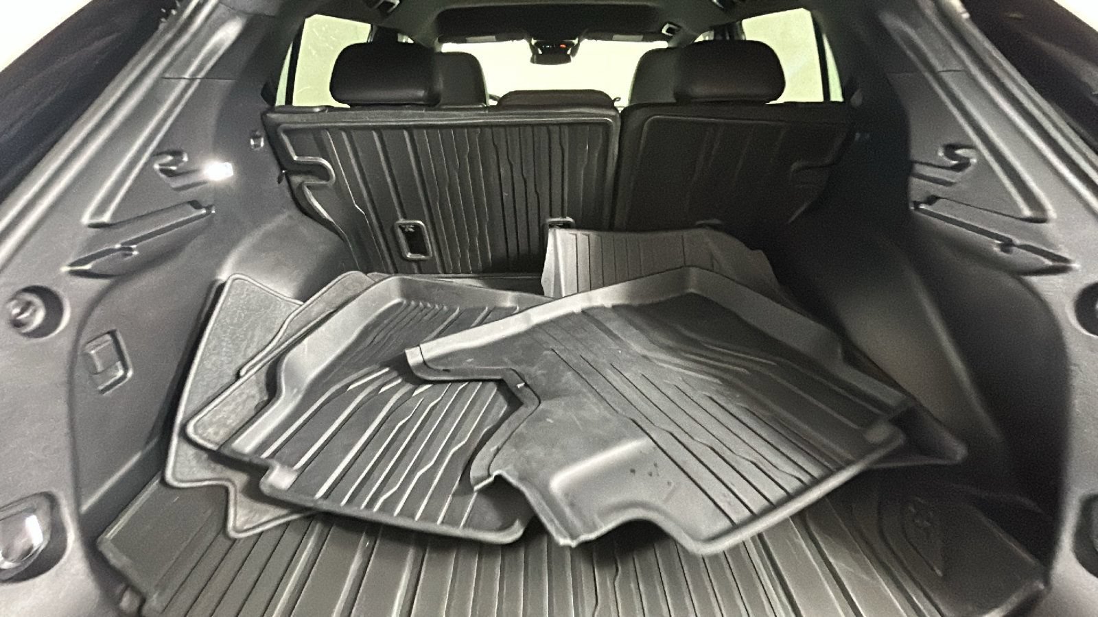 Used 2025 Chevrolet Equinox EV LT FWD image 33