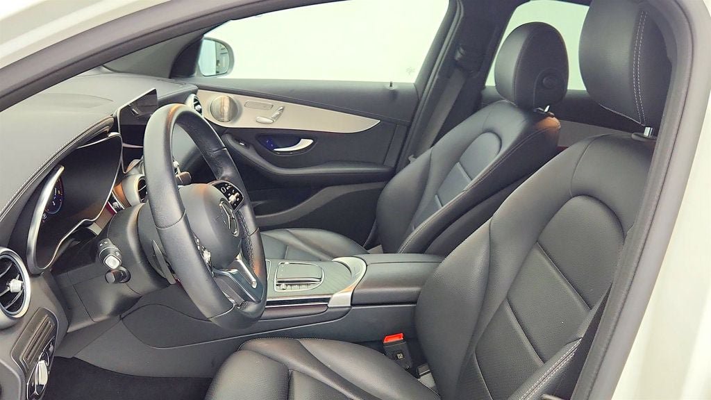 Used 2023 Mercedes-Benz GLC 300 4MATIC Coupe image 19