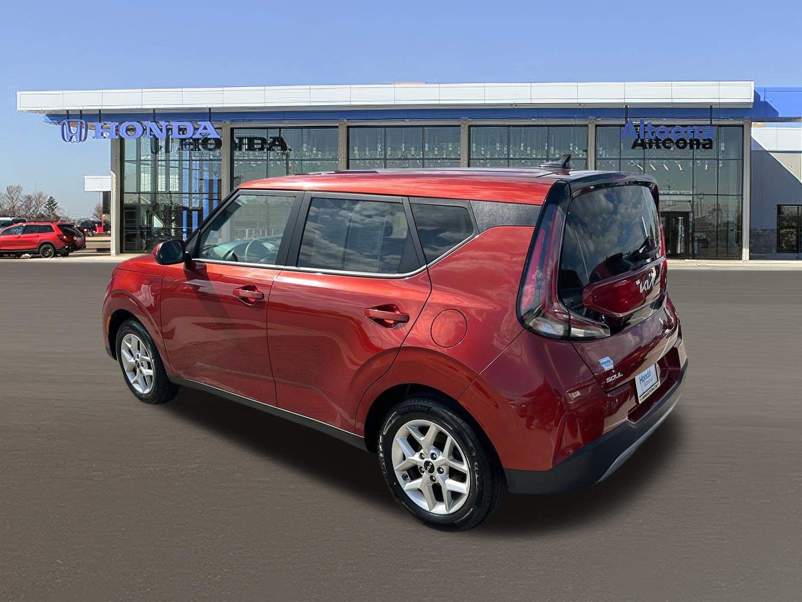 Used 2024 Kia Soul LX w/ Option Group 015 FWD image 3