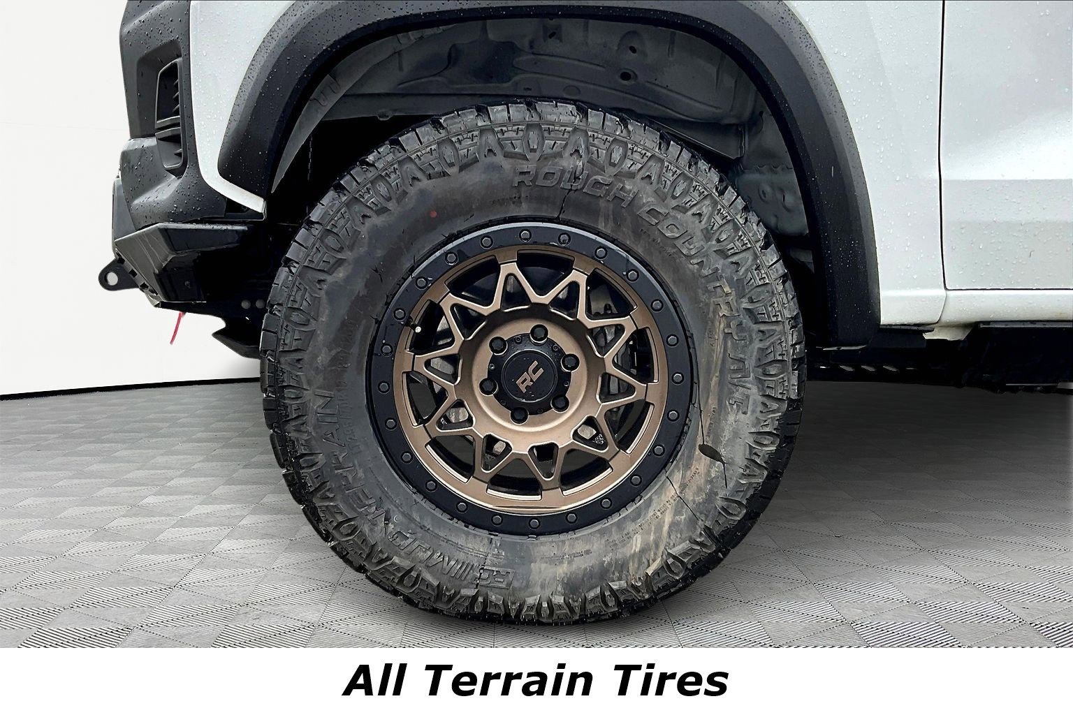 Used 2025 Chevrolet Colorado Trail Boss AWD/4WD image 33