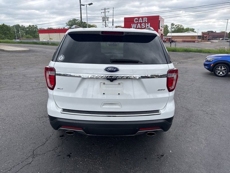 Used 2018 Ford Explorer XLT w/ Equipment Group 202A AWD/4WD image 2