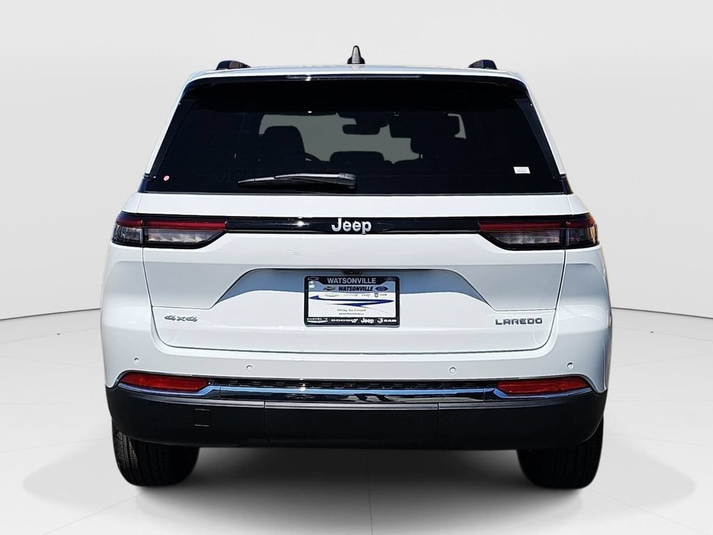 New 2027 Jeep Grand Cherokee Laredo X AWD/4WD image 4