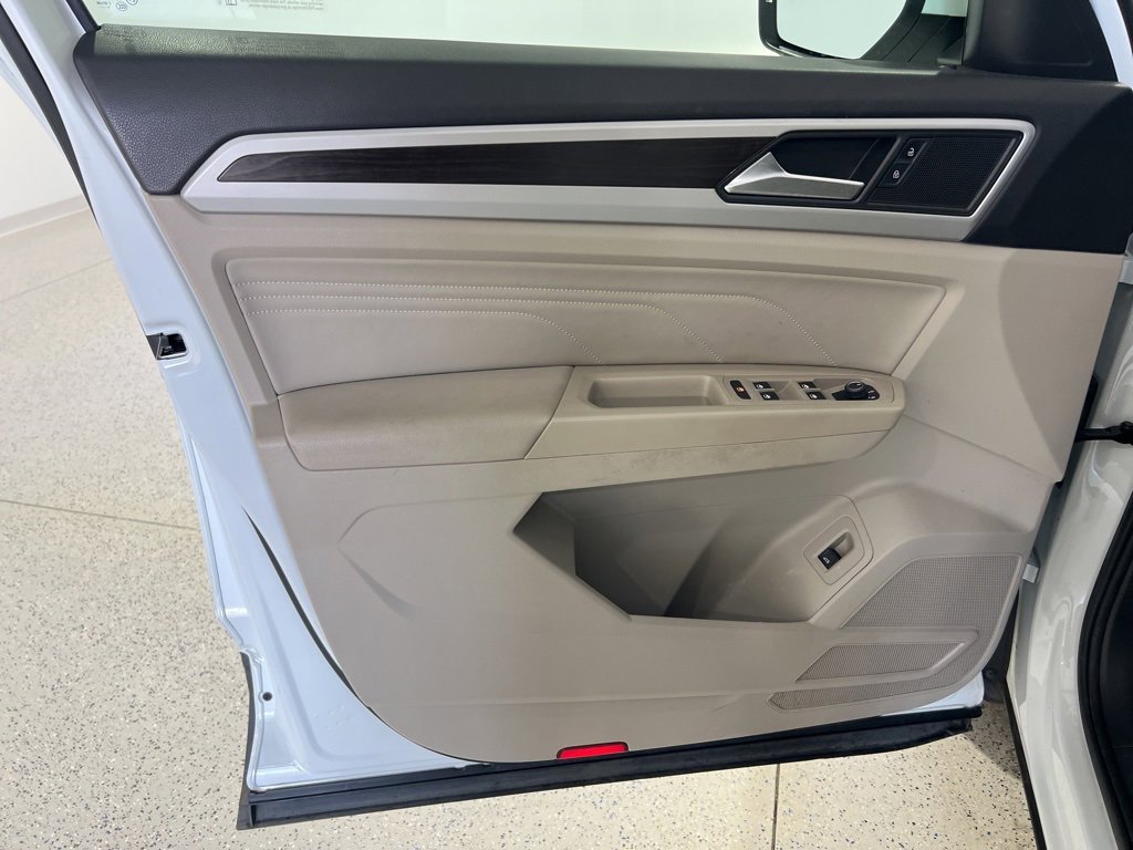 Used 2021 Volkswagen Atlas SE w/ Panoramic Sunroof Package image 20