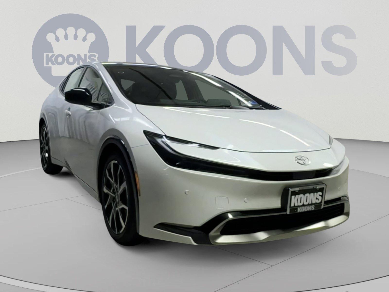 New 2026 Toyota Prius Plug-In Hybrid FWD image 2