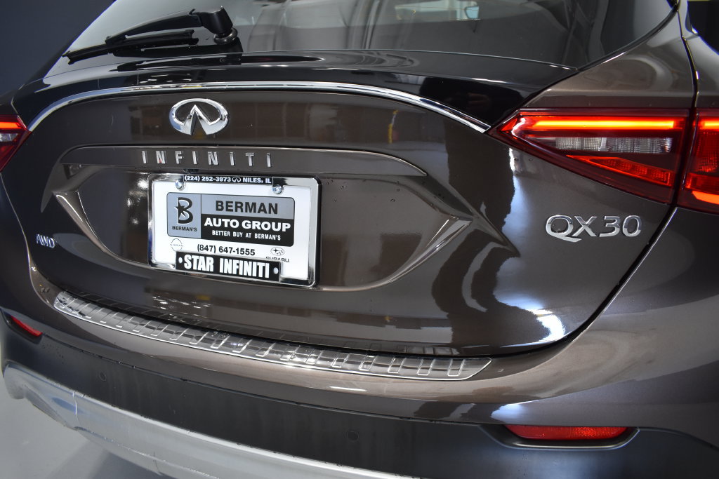 Used 2019 INFINITI QX30 AWD w/ Navigation Package image 12