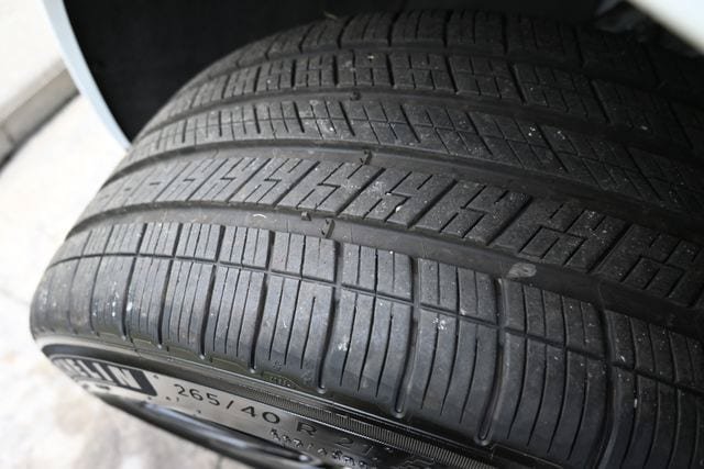 Used 2026 Porsche Macan AWD/4WD image 9