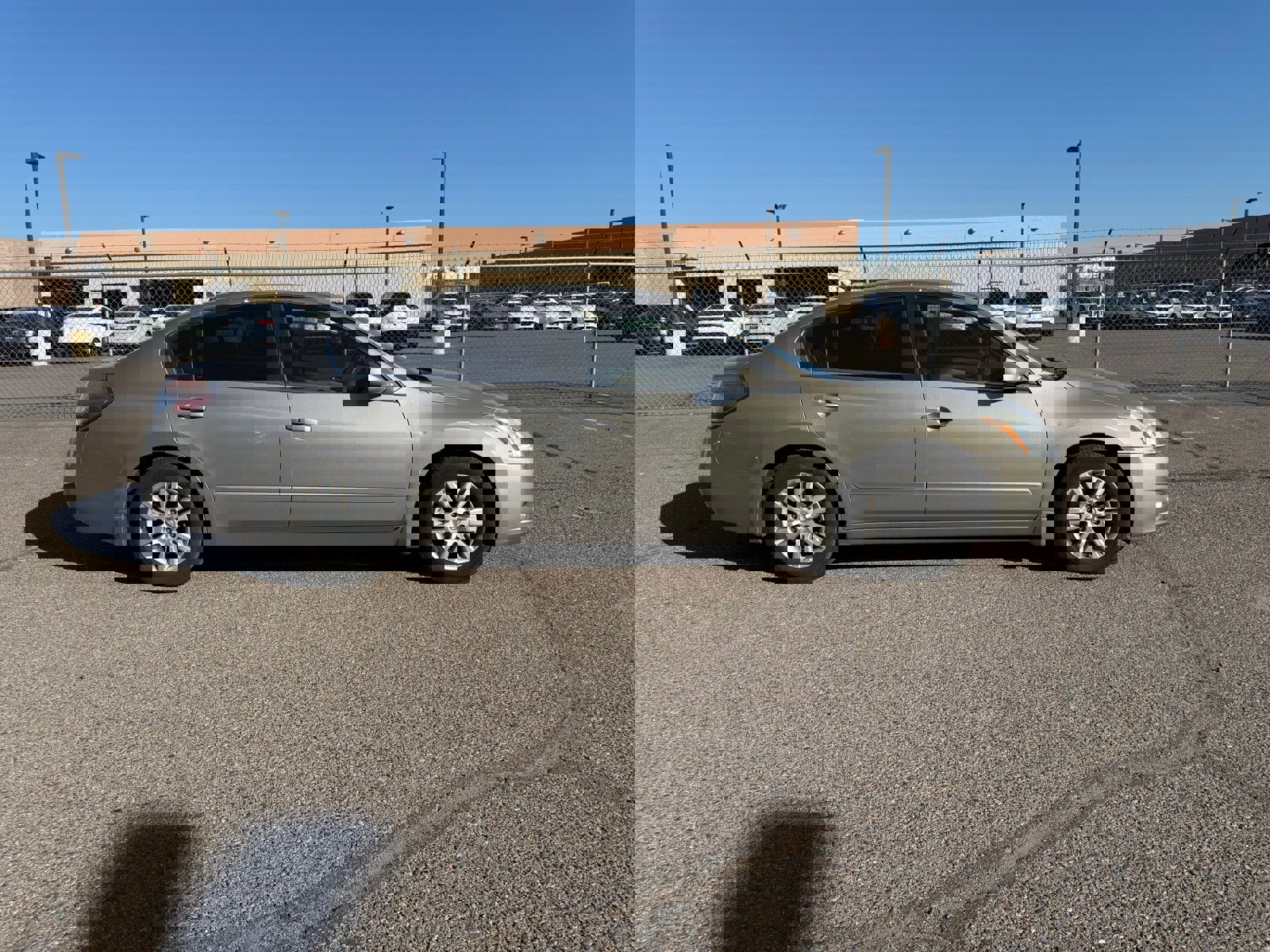 Used 2011 Nissan Altima 2.5 S w/ Convenience Pkg image 4