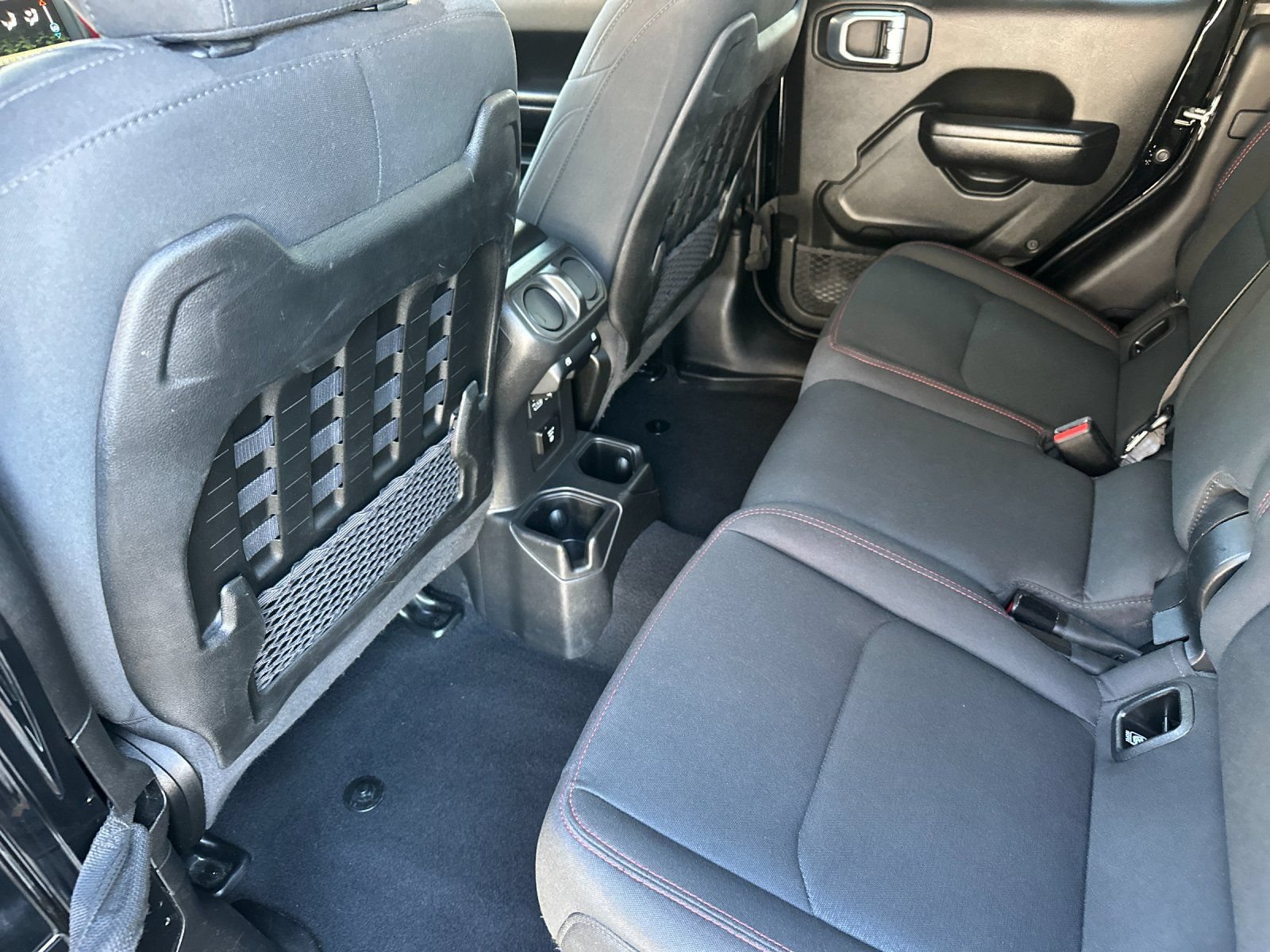 Used 2021 Jeep Gladiator Rubicon AWD/4WD image 14