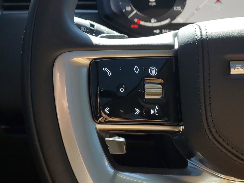 Used 2025 Land Rover Range Rover Long Wheelbase Autobiography image 19