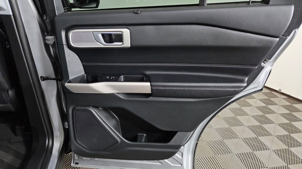 Used 2023 Ford Explorer Limited w/ Equipment Group 301A image 35