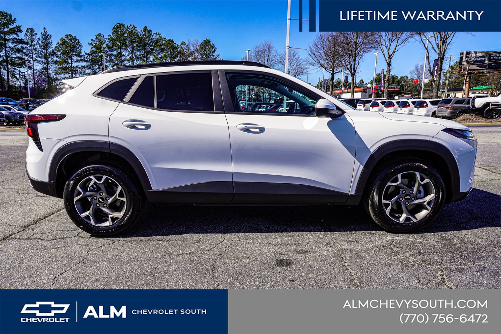 New 2025 Chevrolet Trax LT w/ Sunroof Package FWD image 10