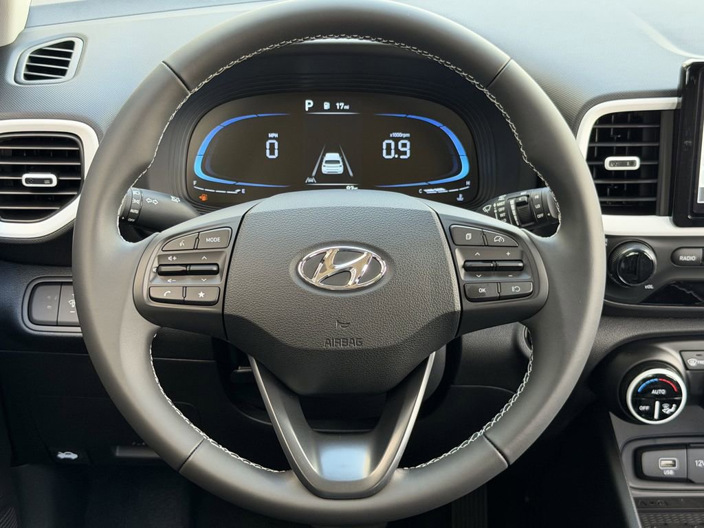 New 2025 Hyundai Venue Limited image 11