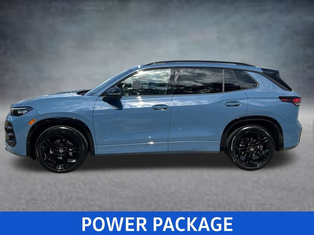 Certified 2025 Volkswagen Tiguan SE R-Line FWD image 12