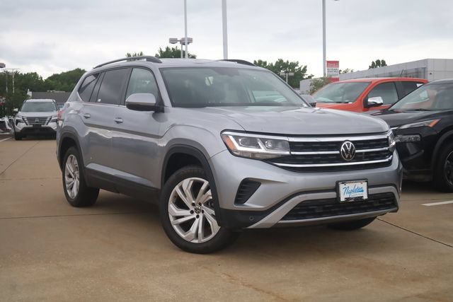 Used 2023 Volkswagen Atlas SE FWD image 2