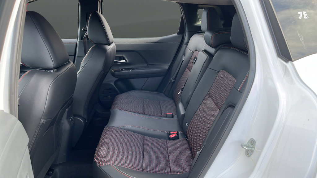 New 2026 Nissan Kicks SR AWD/4WD image 78