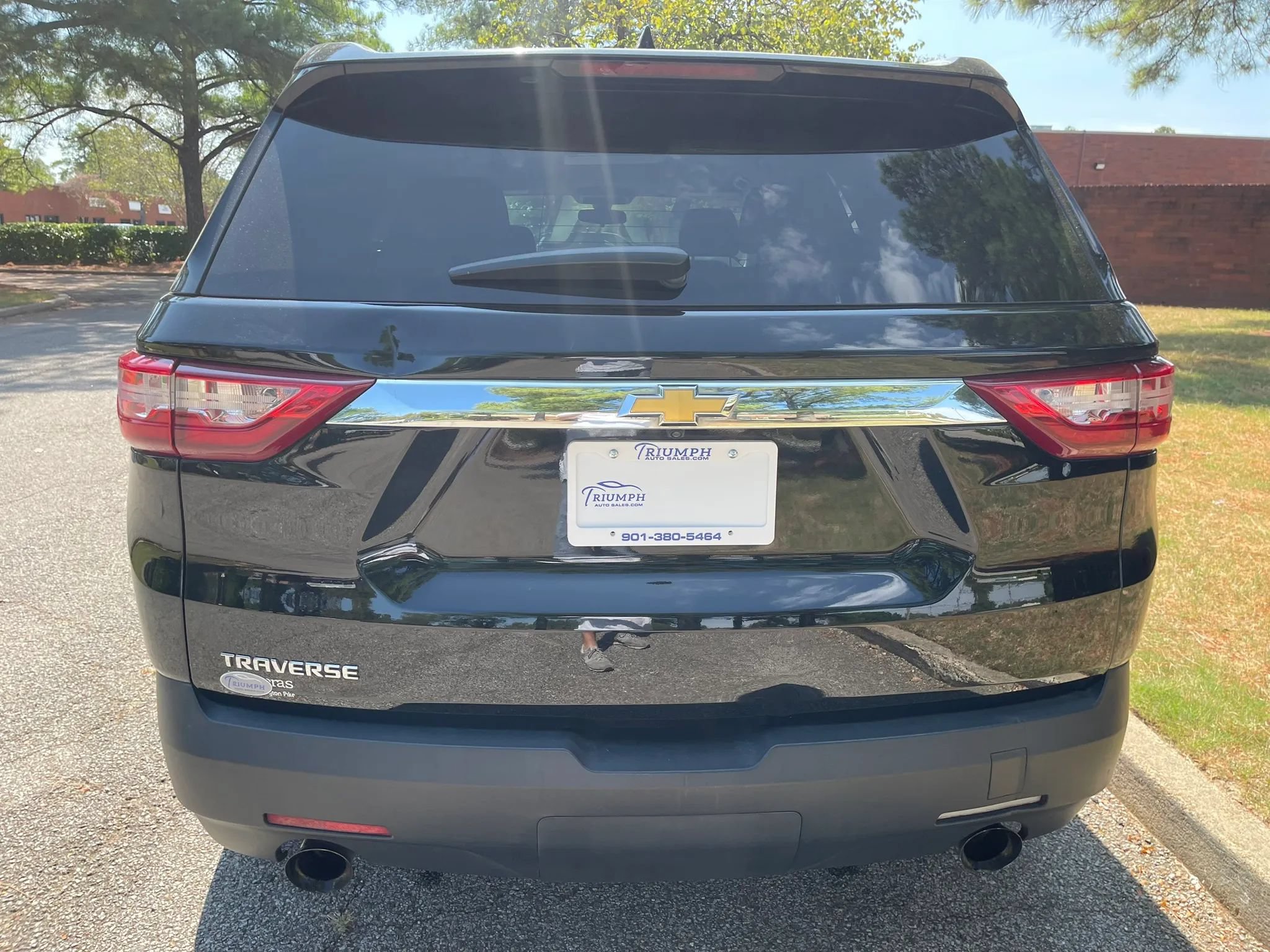 Used 2019 Chevrolet Traverse LS FWD image 4