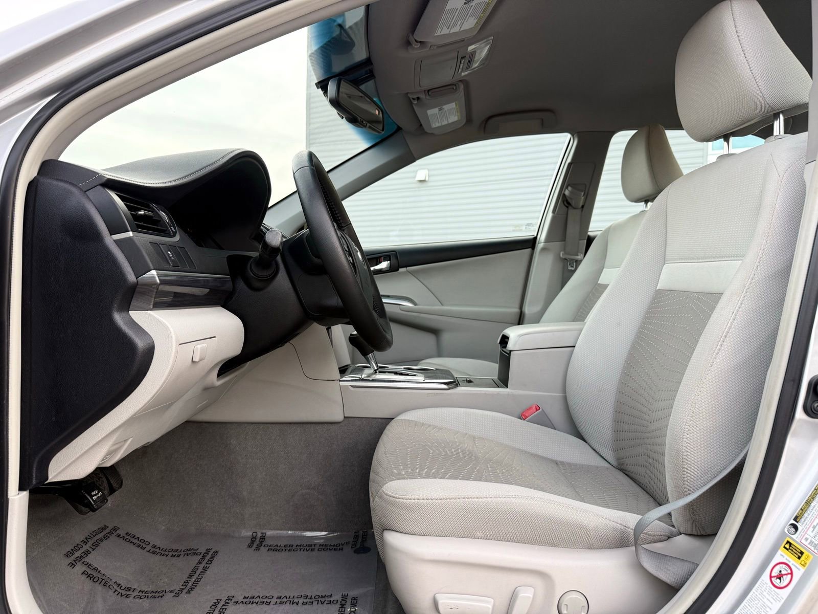 Used 2013 Toyota Camry XLE w/ Convenience Pkg image 14