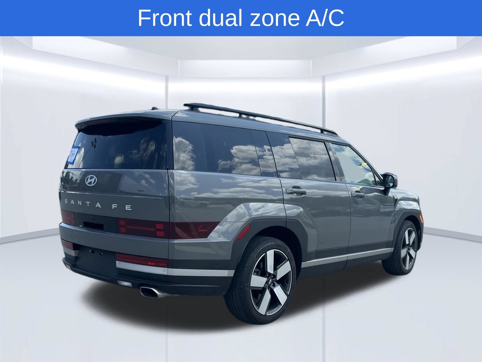 Used 2024 Hyundai Santa Fe Limited FWD image 5