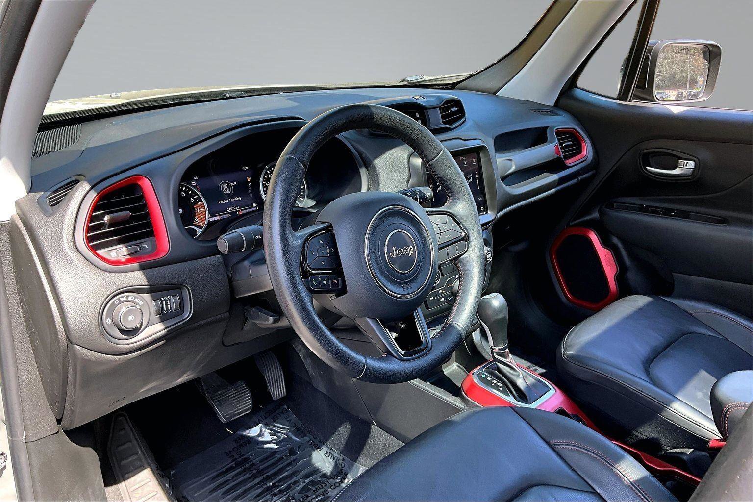 Certified 2022 Jeep Renegade Trailhawk w/ Sun/Sound Group AWD/4WD image 14