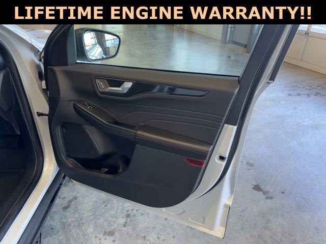 Used 2025 Ford Escape ST-Line w/ Cold Weather Package image 32