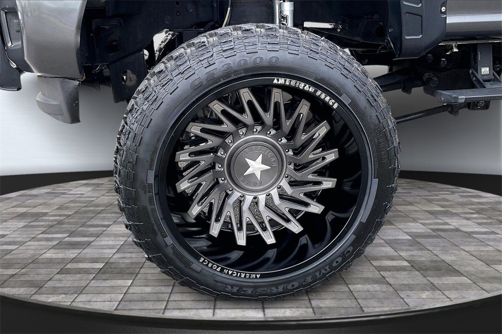 Used 2017 Ford F250 Lariat w/ Lariat Value Package image 9