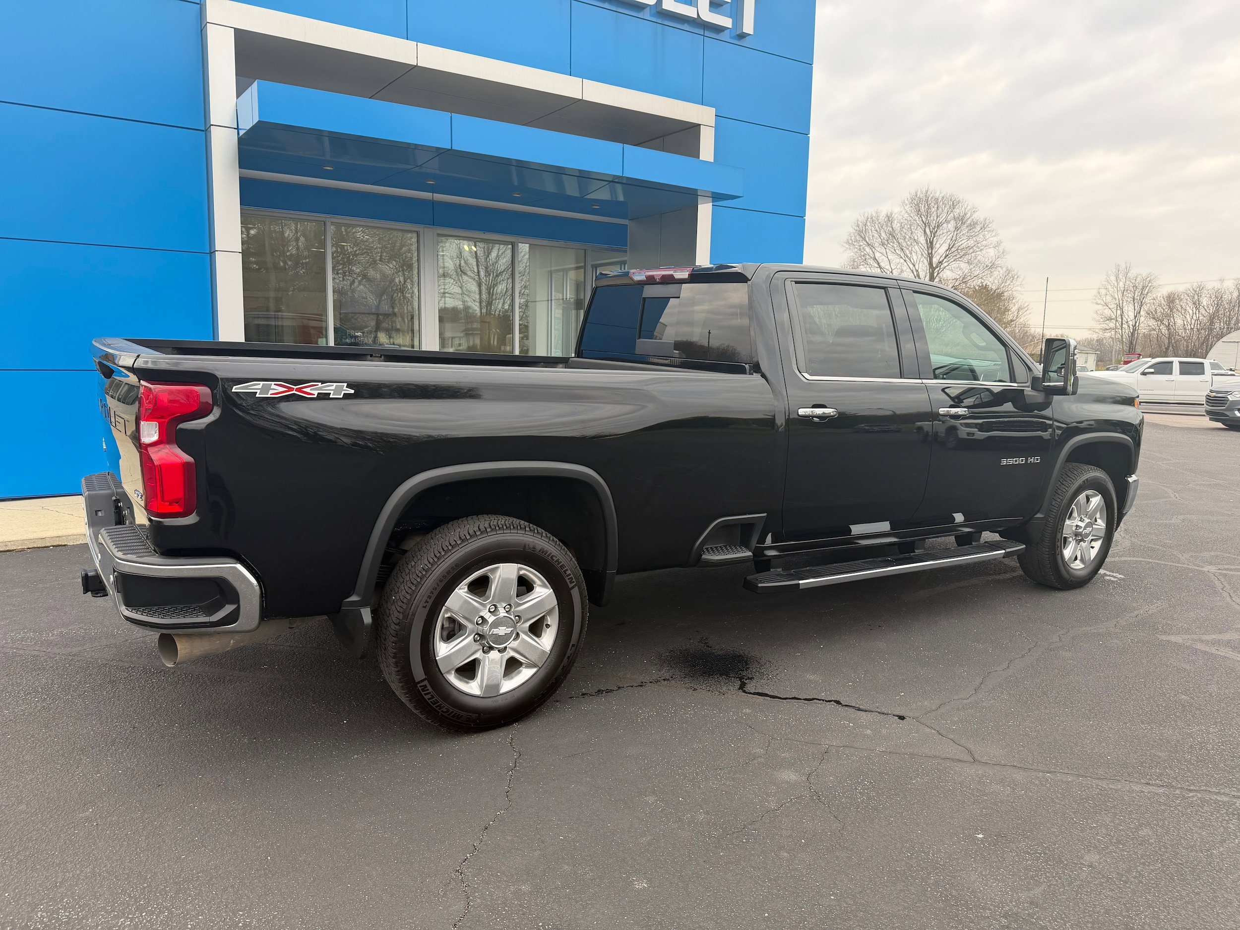 Used 2020 Chevrolet Silverado 3500 LTZ w/ LTZ Plus Package AWD/4WD image 2