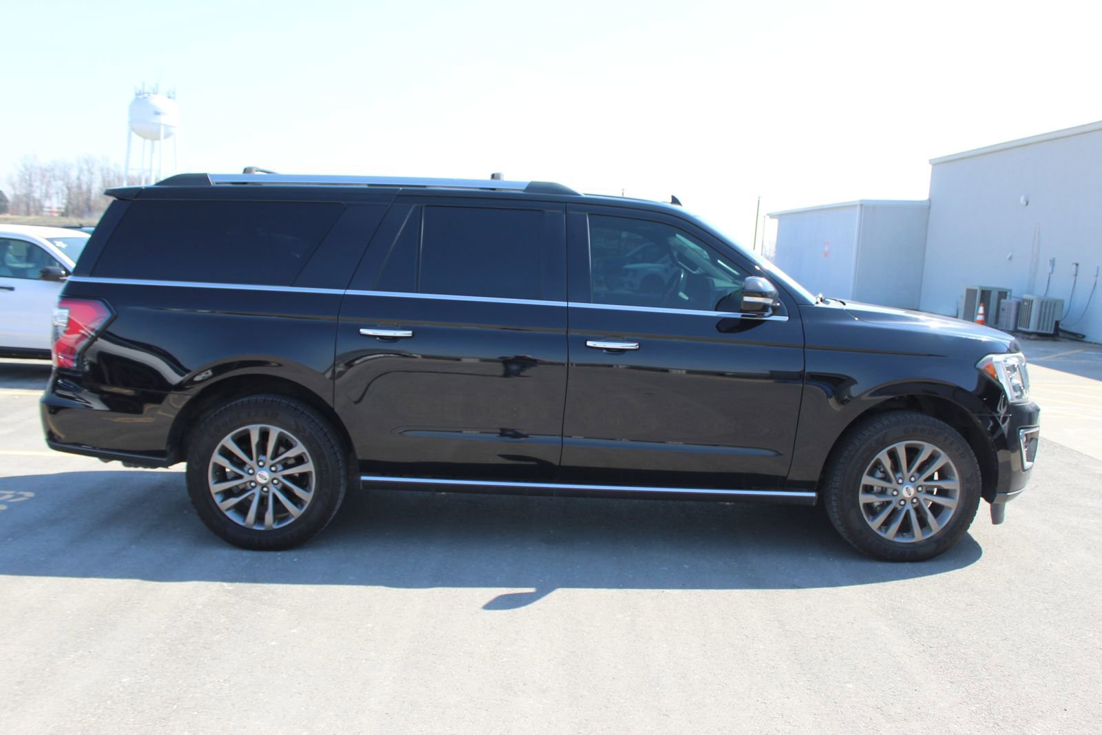 Used 2020 Ford Expedition Max Limited w/ Equipment Group 301A image 7