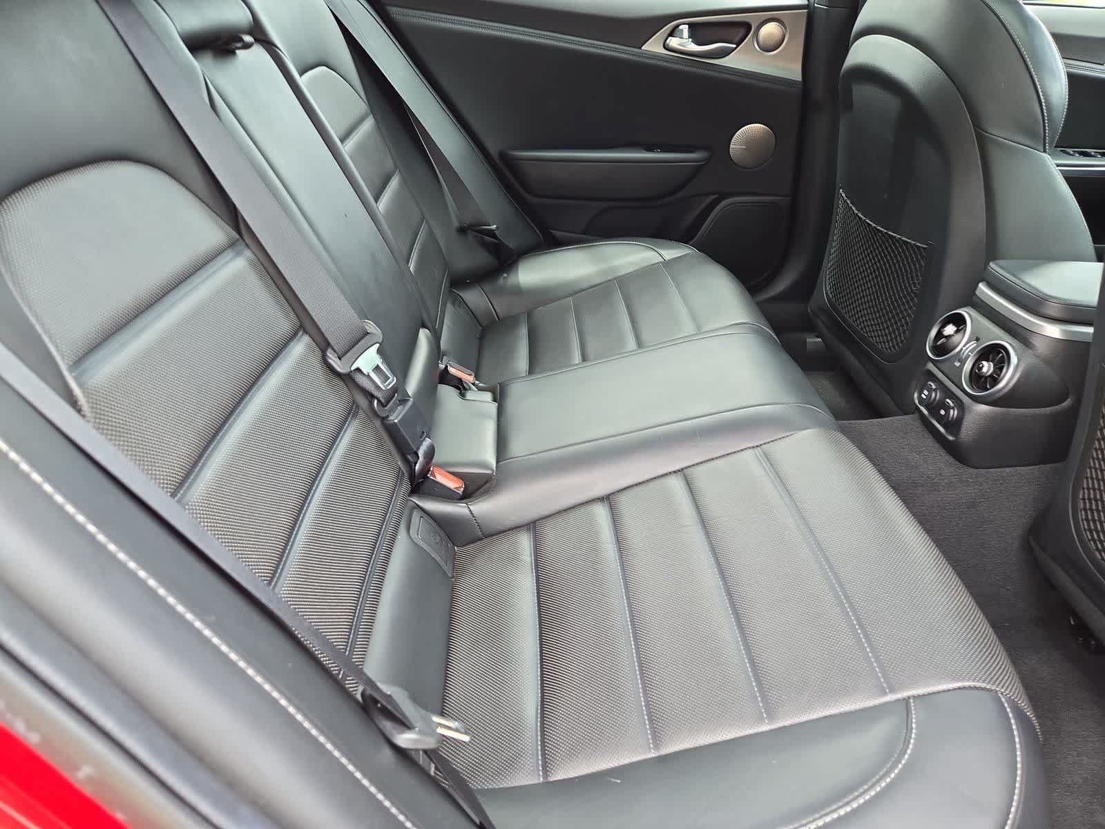 Used 2018 Kia Stinger GT2 RWD image 19