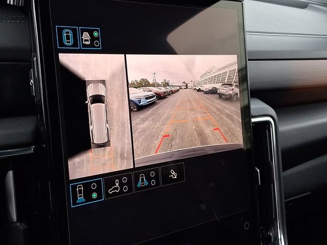 Certified 2025 GMC Yukon XL Denali AWD/4WD image 19