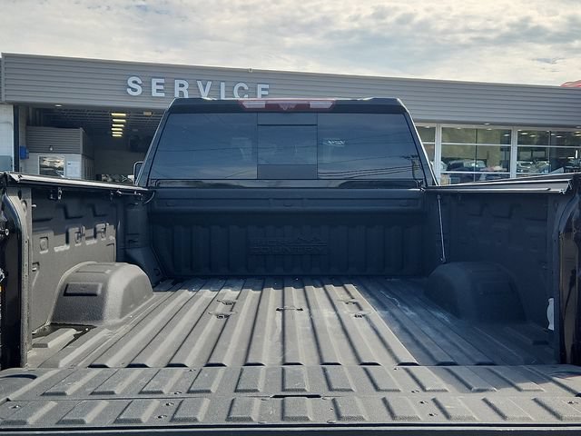 Used 2024 Chevrolet Silverado 2500 High Country w/ High Country Premium Package AWD/4WD image 24