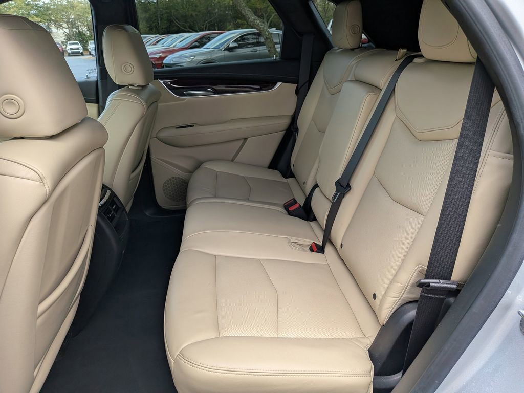 Used 2018 Cadillac XT5 Premium Luxury image 16